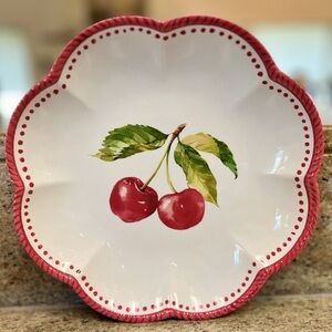 4-piece set of 11-inch scalloped melamine dinner plates brand new